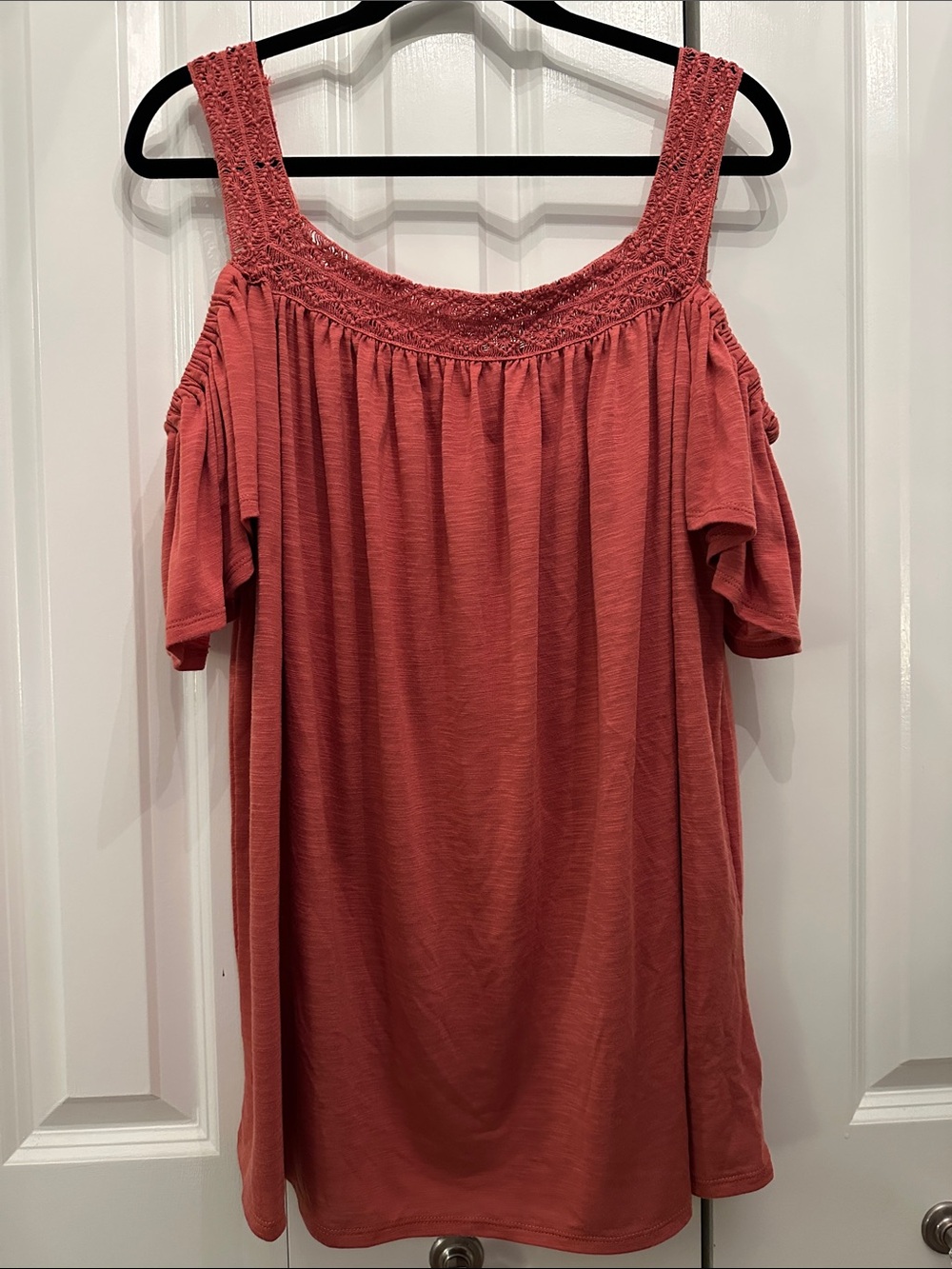 Faded Glory Women's Cold-Shoulder Crochet Yoke Top - Rust 2X